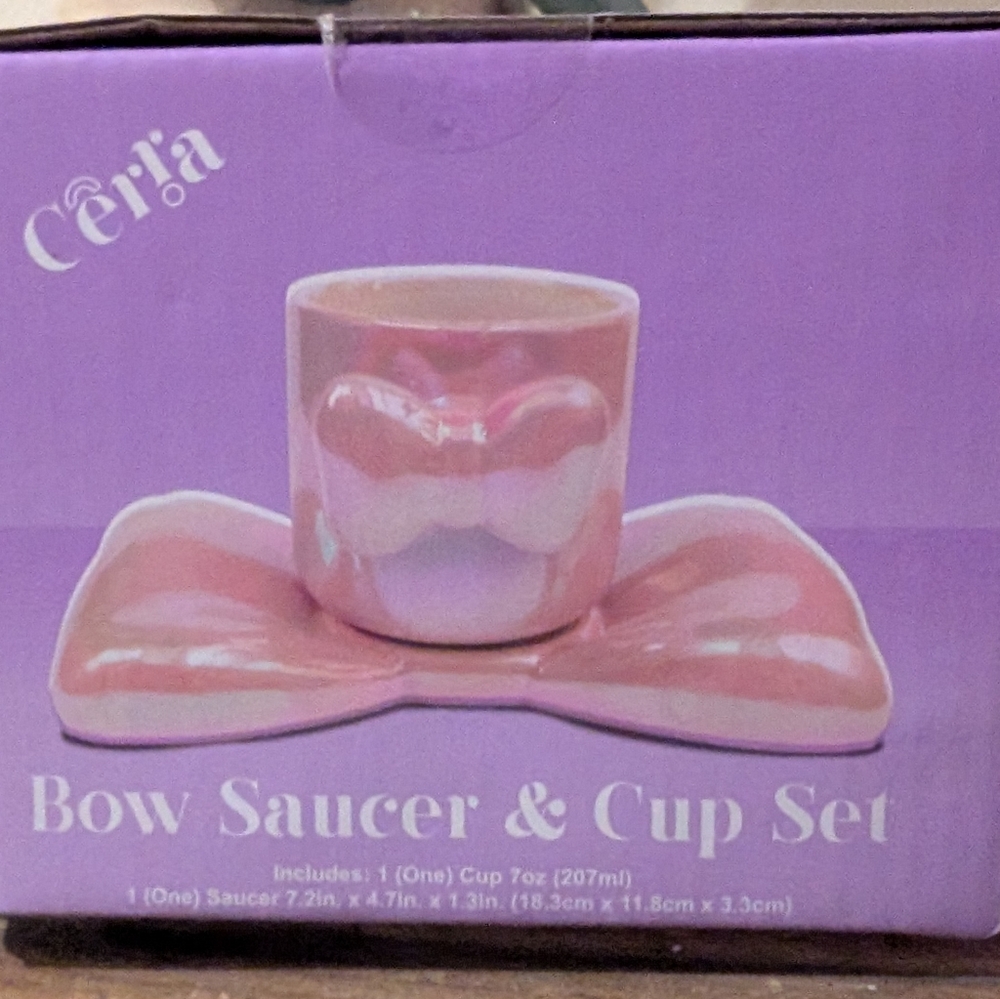 Pink Bow Saucer And Cup Set - Picture 3 of 4